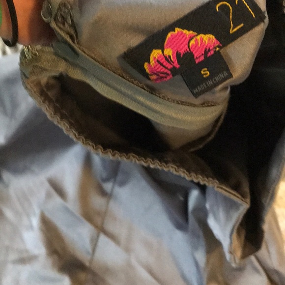 Grey satin strapless dress - Picture 3 of 4